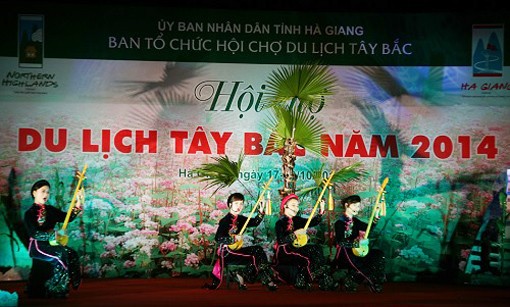 Khai mạc Hội chợ du lịch Tây Bắc năm 2014 - ảnh 1